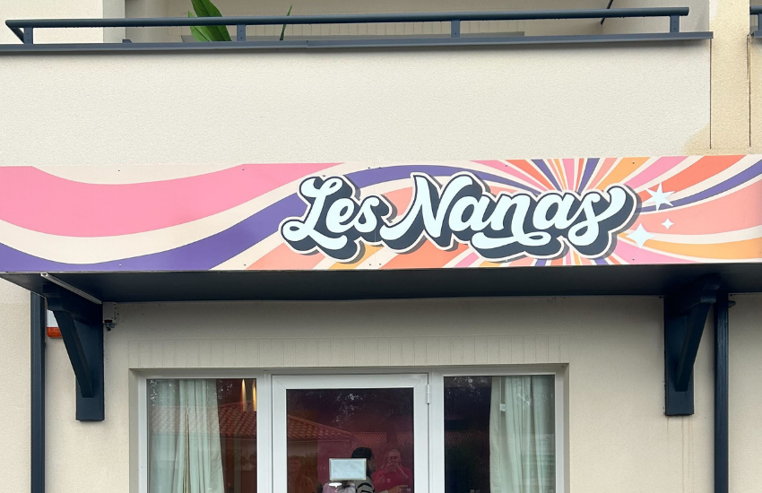 Image d'un panneau enseigne