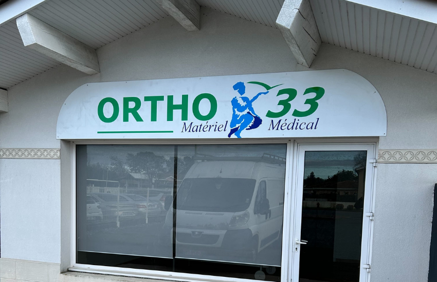 Image d'un panneau enseigne